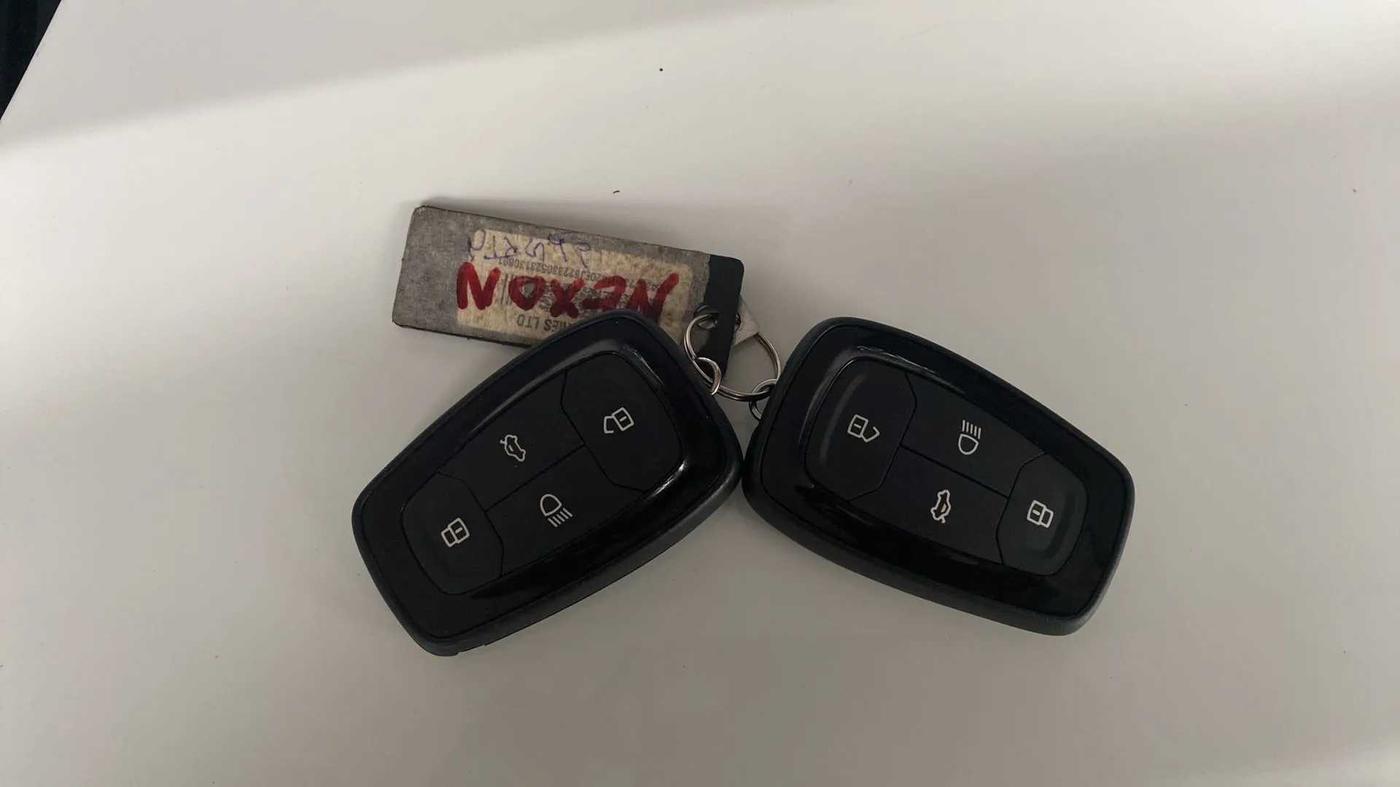 2023 Tata NEXON XZA PLUS DIESEL, Diesel, Automatic, 20,964 km, Key Close Up