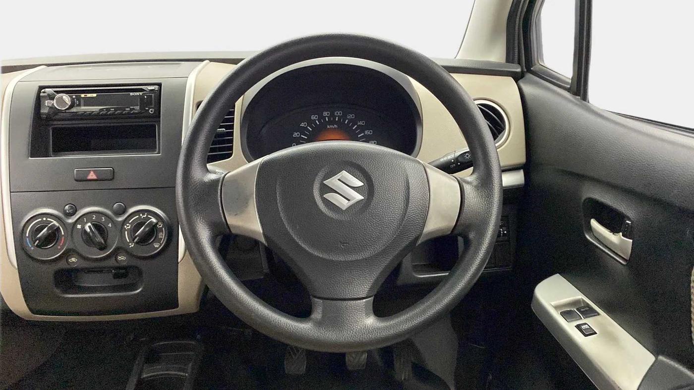 2014 Maruti Wagon R 1.0 LXI, Petrol, Manual, 46,113 km, Steering Wheel Close Up