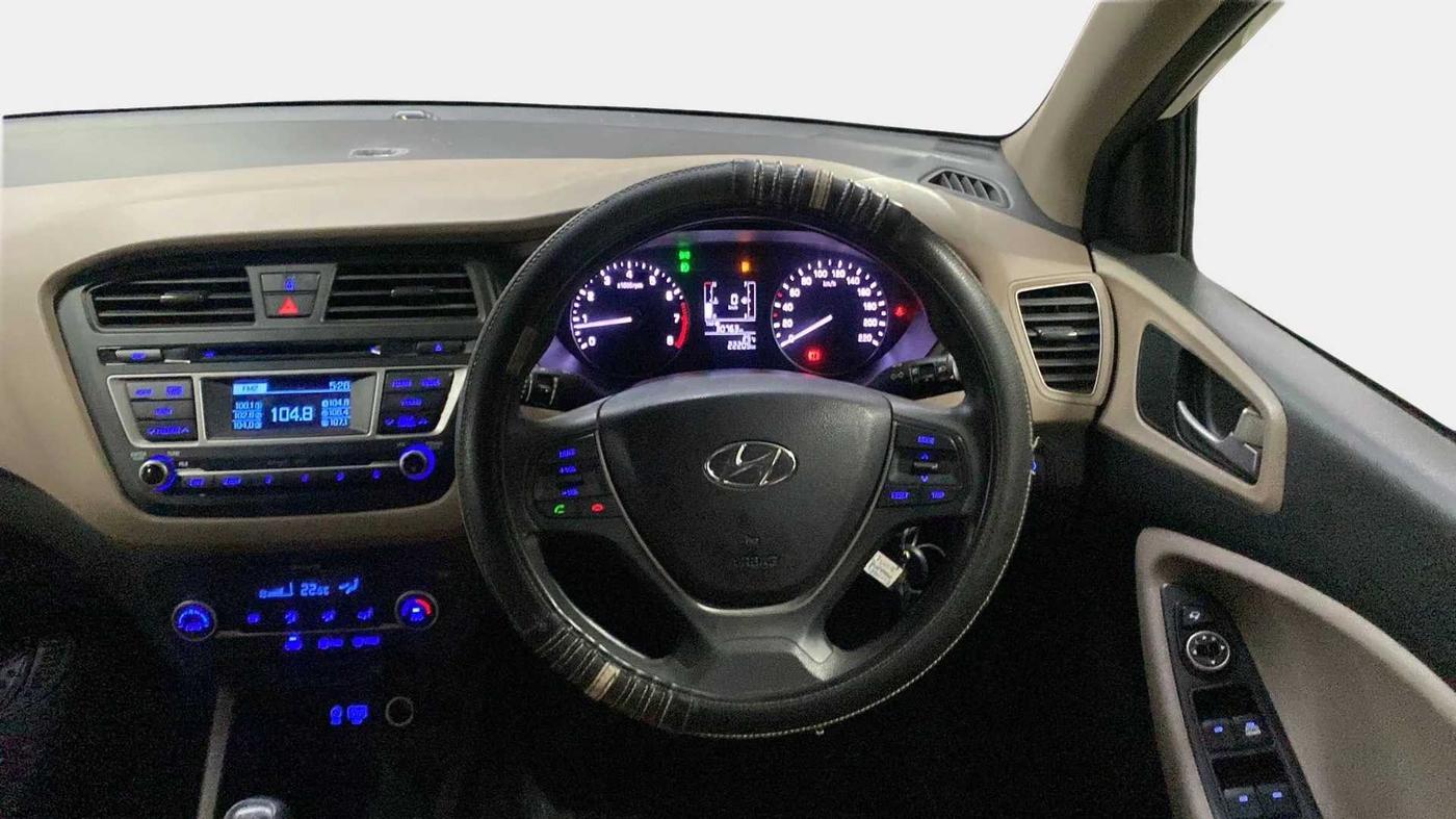 2015 Hyundai Elite i20 SPORTZ 1.2, Petrol, Manual, 22,332 km, Steering Wheel Close Up