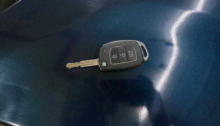 2022 Hyundai GRAND I10 NIOS SPORTZ AMT 1.2 KAPPA VTVT, Petrol, Automatic, 16,364 km, Key Close Up
