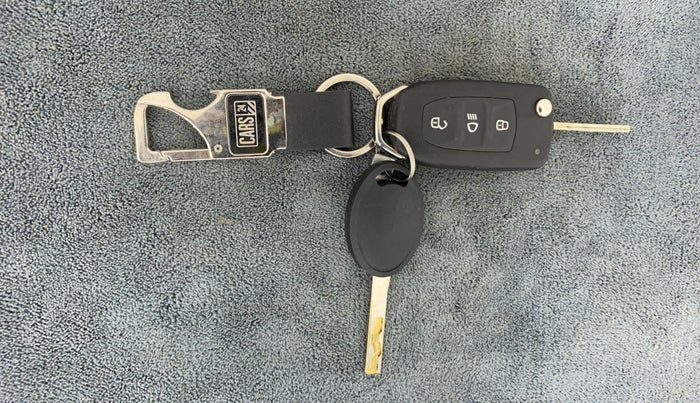 2021 Tata Tiago XZ PLUS PETROL, Petrol, Manual, 12,591 km, Key Close Up