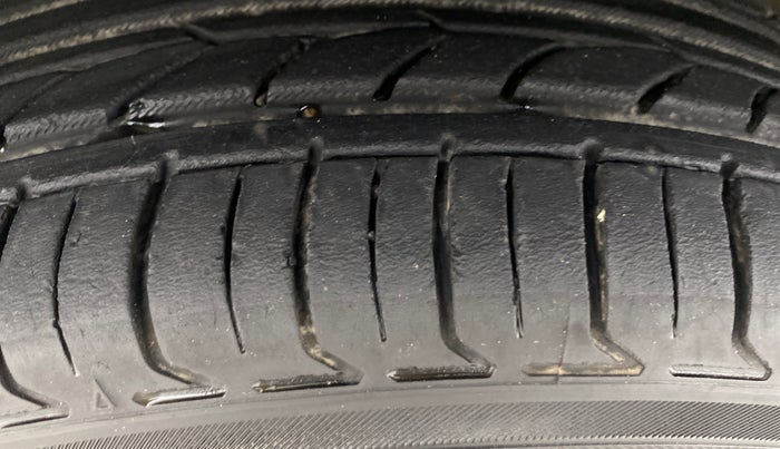 2021 Nissan MAGNITE XV PREMIUM, Petrol, Manual, 48,659 km, Left Front Tyre Tread