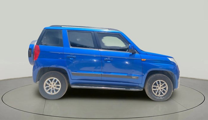 2017 Mahindra TUV300 T8, Diesel, Manual, 47,272 km, Right Side