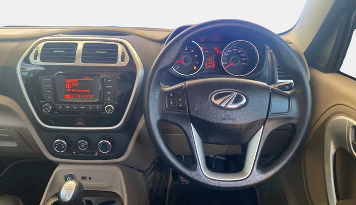 2017 Mahindra TUV300 T8, Diesel, Manual, 47,272 km, Steering Wheel Close Up