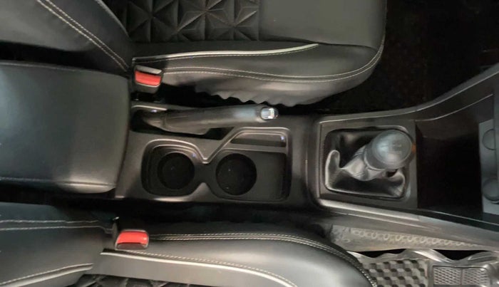 2022 Maruti Vitara Brezza LXI, Petrol, Manual, 8,788 km, Gear Lever