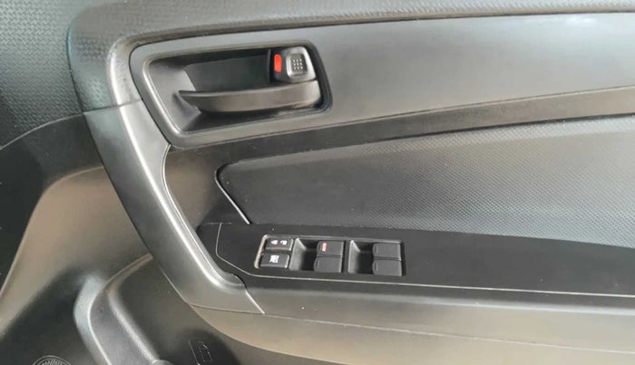 2022 Maruti Vitara Brezza LXI, Petrol, Manual, 8,788 km, Driver Side Door Panels Control