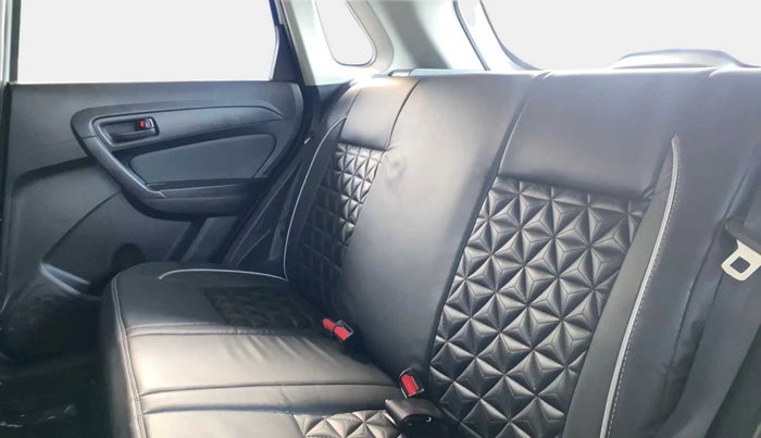 2022 Maruti Vitara Brezza LXI, Petrol, Manual, 8,788 km, Right Side Rear Door Cabin