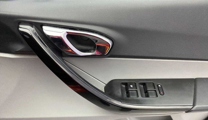 2020 Tata Tiago XZA PLUS DUAL TONE PETROL, Petrol, Automatic, 78,195 km, Driver Side Door Panels Control