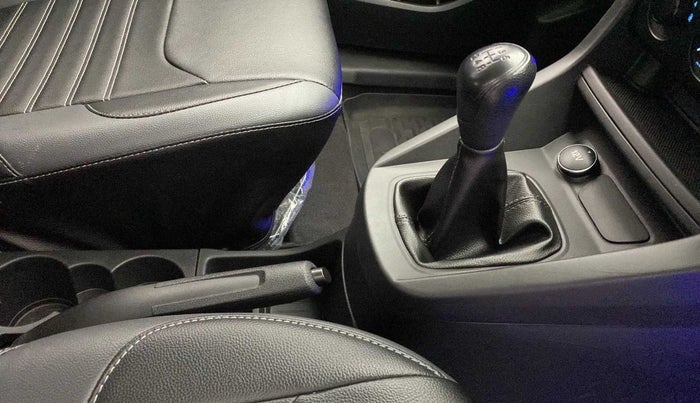 2019 Ford FREESTYLE AMBIENTE 1.2 PETROL, Petrol, Manual, 30,021 km, Gear Lever