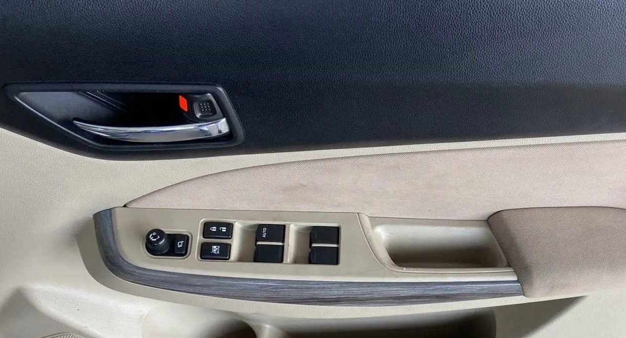 2021 Maruti Dzire ZXI, Petrol, Manual, 41,665 km, Driver Side Door Panels Control