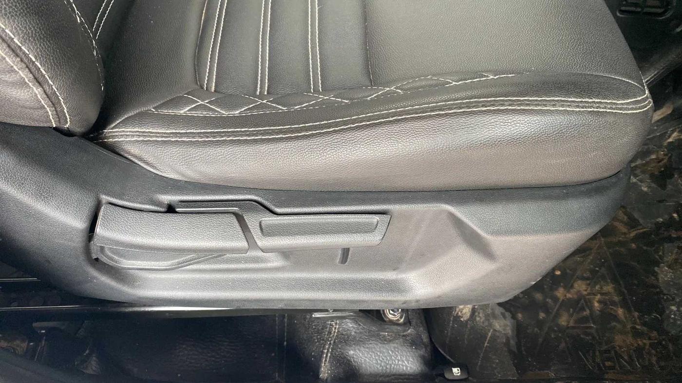 2021 Hyundai VENUE S+ 1.2, Petrol, Manual, 22,280 km, Driver Side Adjustment Panel