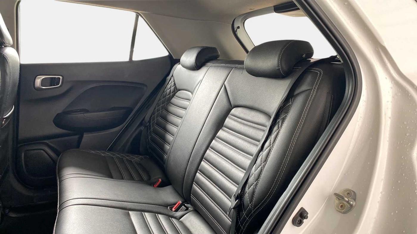 2021 Hyundai VENUE S+ 1.2, Petrol, Manual, 22,280 km, Right Side Rear Door Cabin