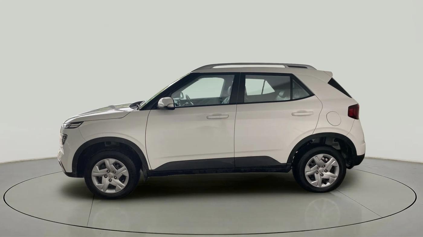 2021 Hyundai VENUE S+ 1.2, Petrol, Manual, 22,280 km, Left Side