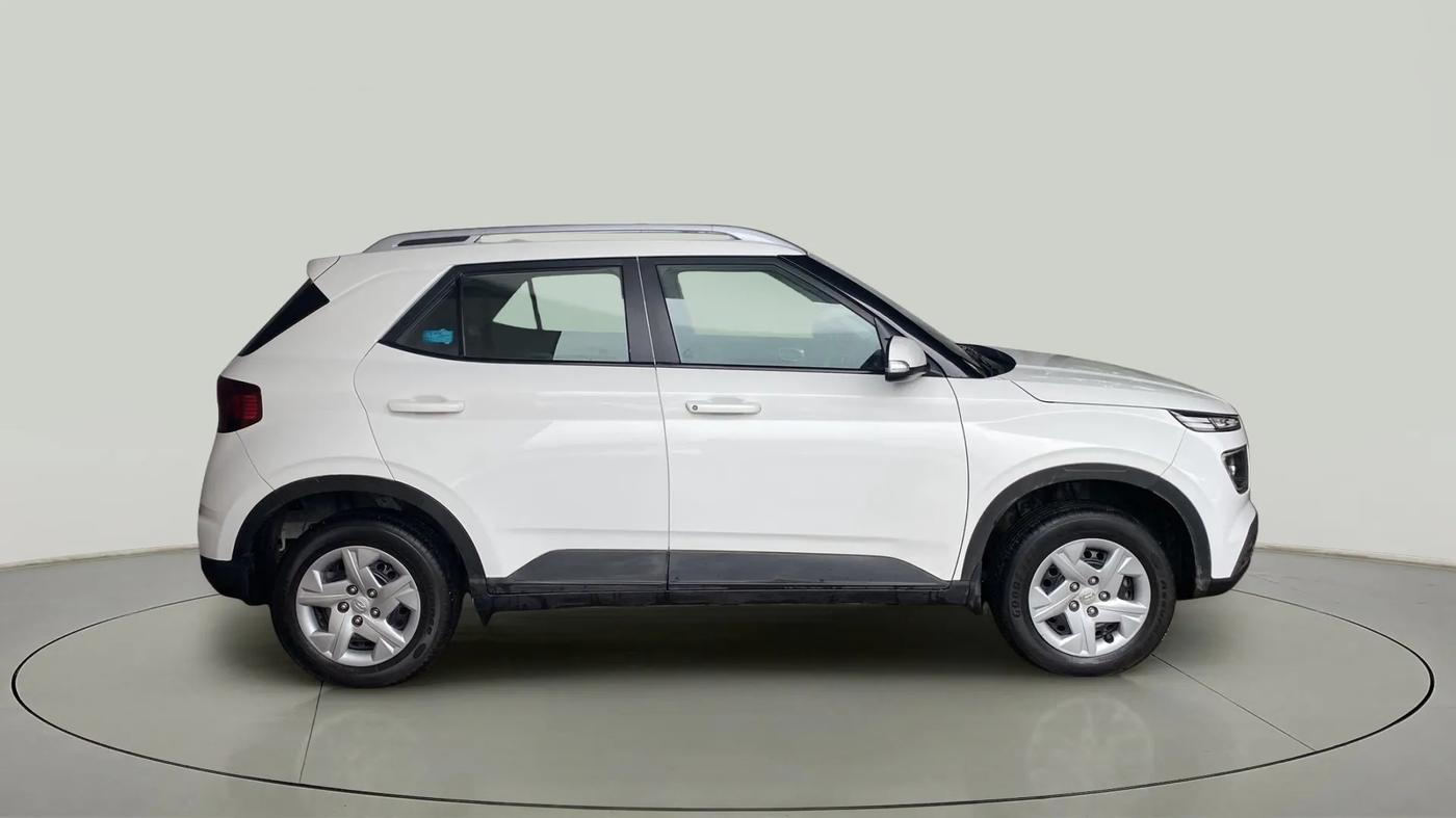 2021 Hyundai VENUE S+ 1.2, Petrol, Manual, 22,280 km, Right Side View