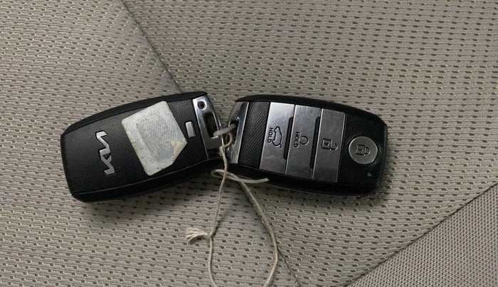 2022 KIA SELTOS HTK PLUS 1.5 IMT, Petrol, Manual, 29,182 km, Key Close Up