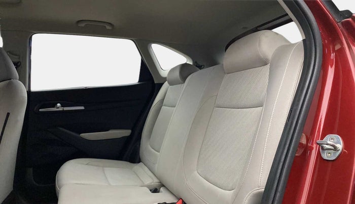 2022 KIA SELTOS HTK PLUS 1.5 IMT, Petrol, Manual, 29,182 km, Right Side Rear Door Cabin