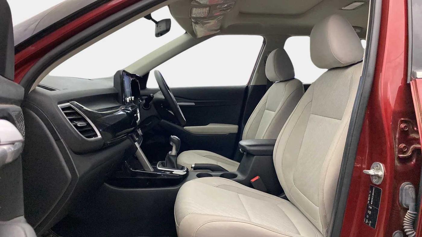 2022 KIA SELTOS HTK PLUS 1.5 IMT, Petrol, Manual, 29,182 km, Right Side Front Door Cabin