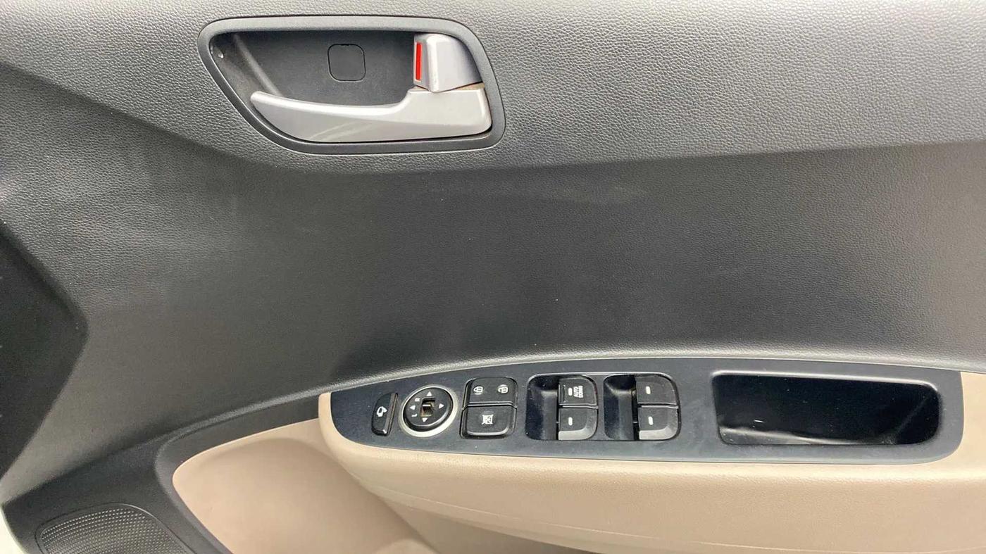 2019 Hyundai Grand i10 SPORTZ 1.2 KAPPA VTVT, Petrol, Manual, 46,882 km, Driver Side Door Panels Control