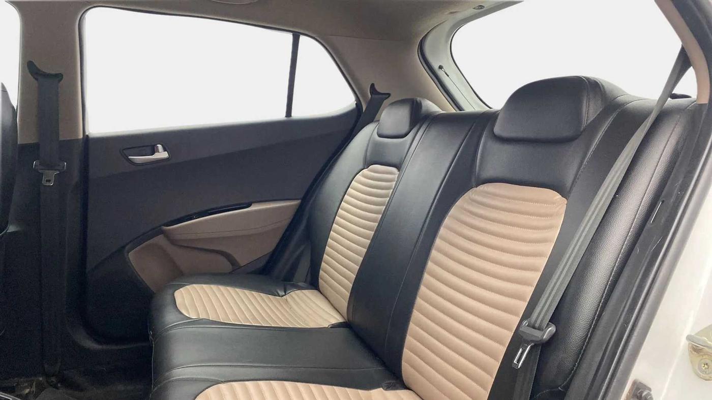 2019 Hyundai Grand i10 SPORTZ 1.2 KAPPA VTVT, Petrol, Manual, 46,882 km, Right Side Rear Door Cabin