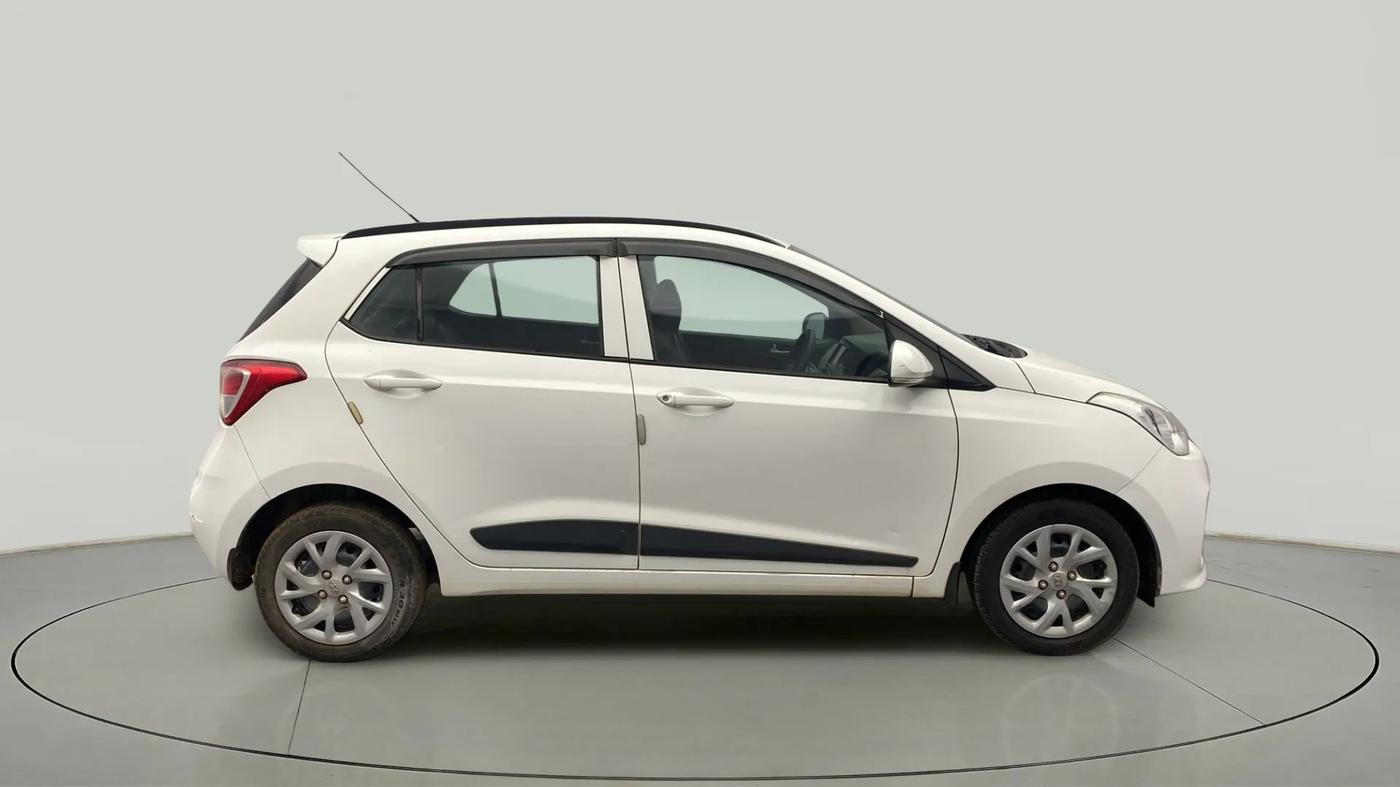 2019 Hyundai Grand i10 SPORTZ 1.2 KAPPA VTVT, Petrol, Manual, 46,882 km, Right Side View