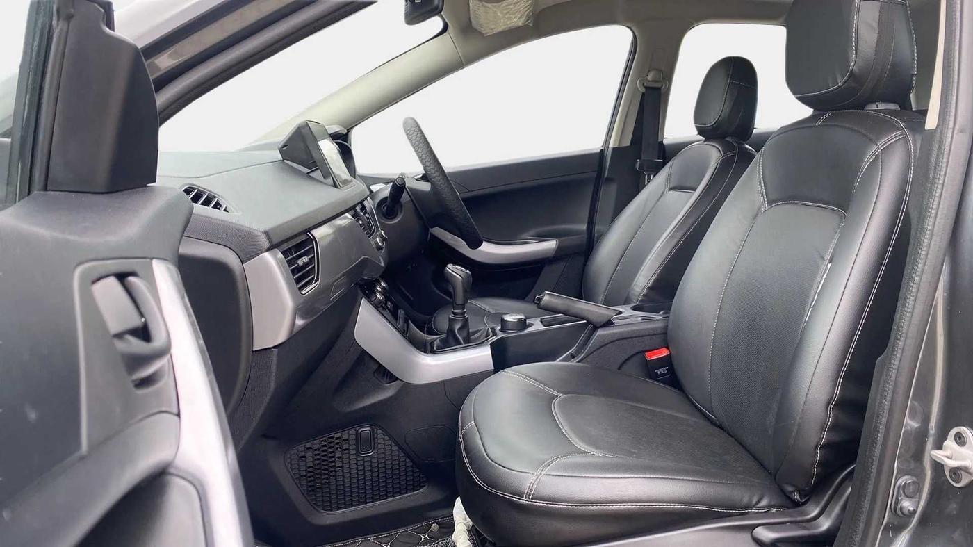 2022 Tata NEXON XM SUNROOF PETROL, CNG, Manual, 9,349 km, Right Side Front Door Cabin