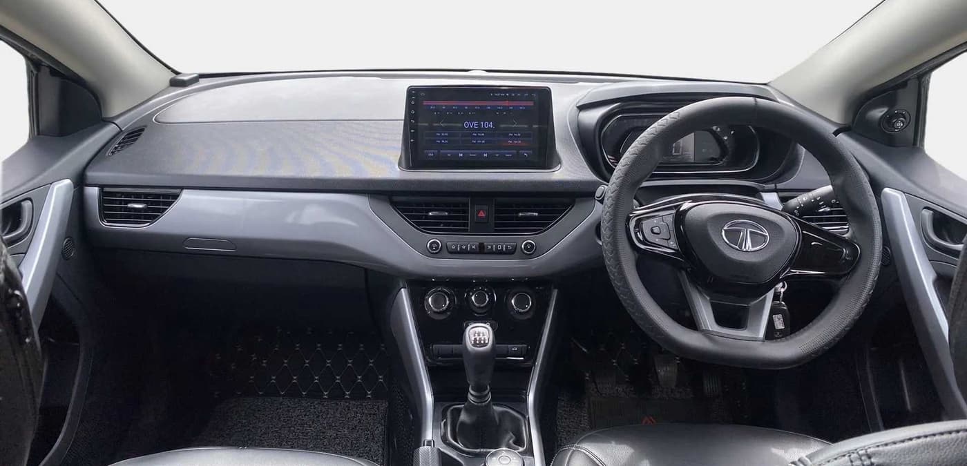 2022 Tata NEXON XM SUNROOF PETROL, CNG, Manual, 9,349 km, Dashboard