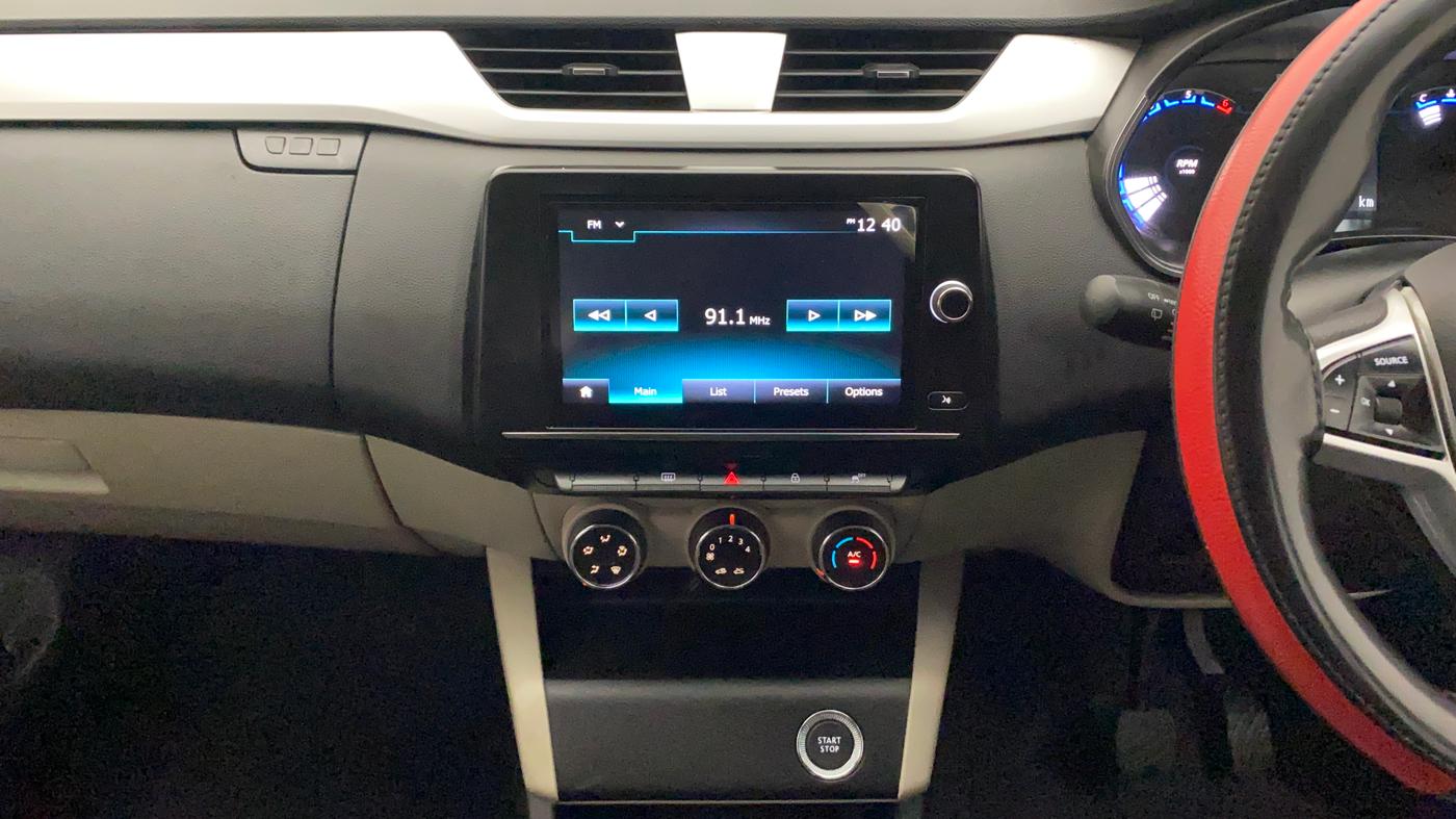 2023 Renault TRIBER RXZ AMT, Petrol, Automatic, 9,148 km, Air Conditioner