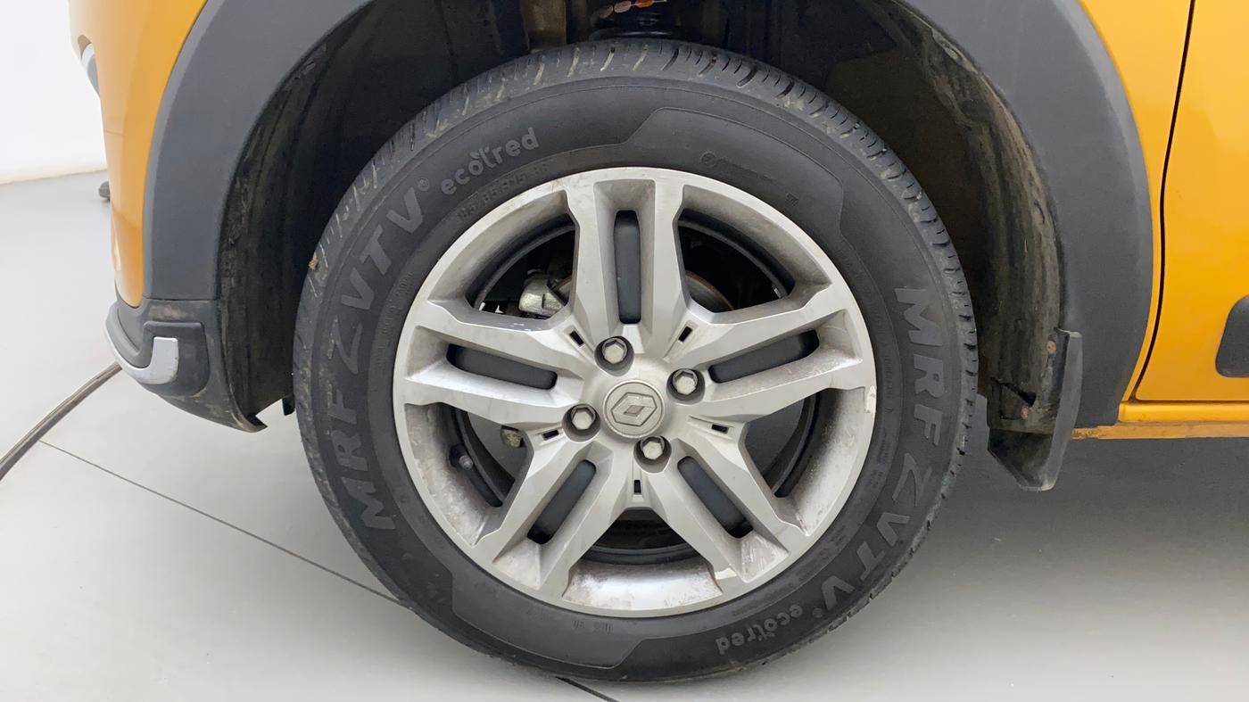 2023 Renault TRIBER RXZ AMT, Petrol, Automatic, 9,148 km, Left Front Wheel
