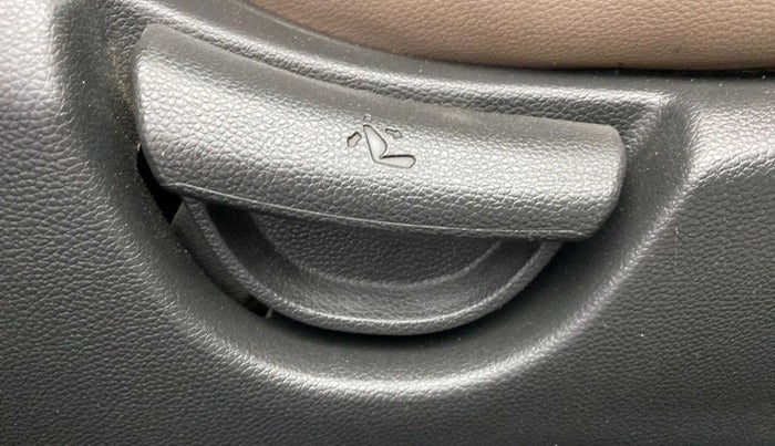 2018 Hyundai Grand i10 SPORTZ (O) AT 1.2 KAPPA VTVT, Petrol, Automatic, 52,442 km, Driver Side Adjustment Panel