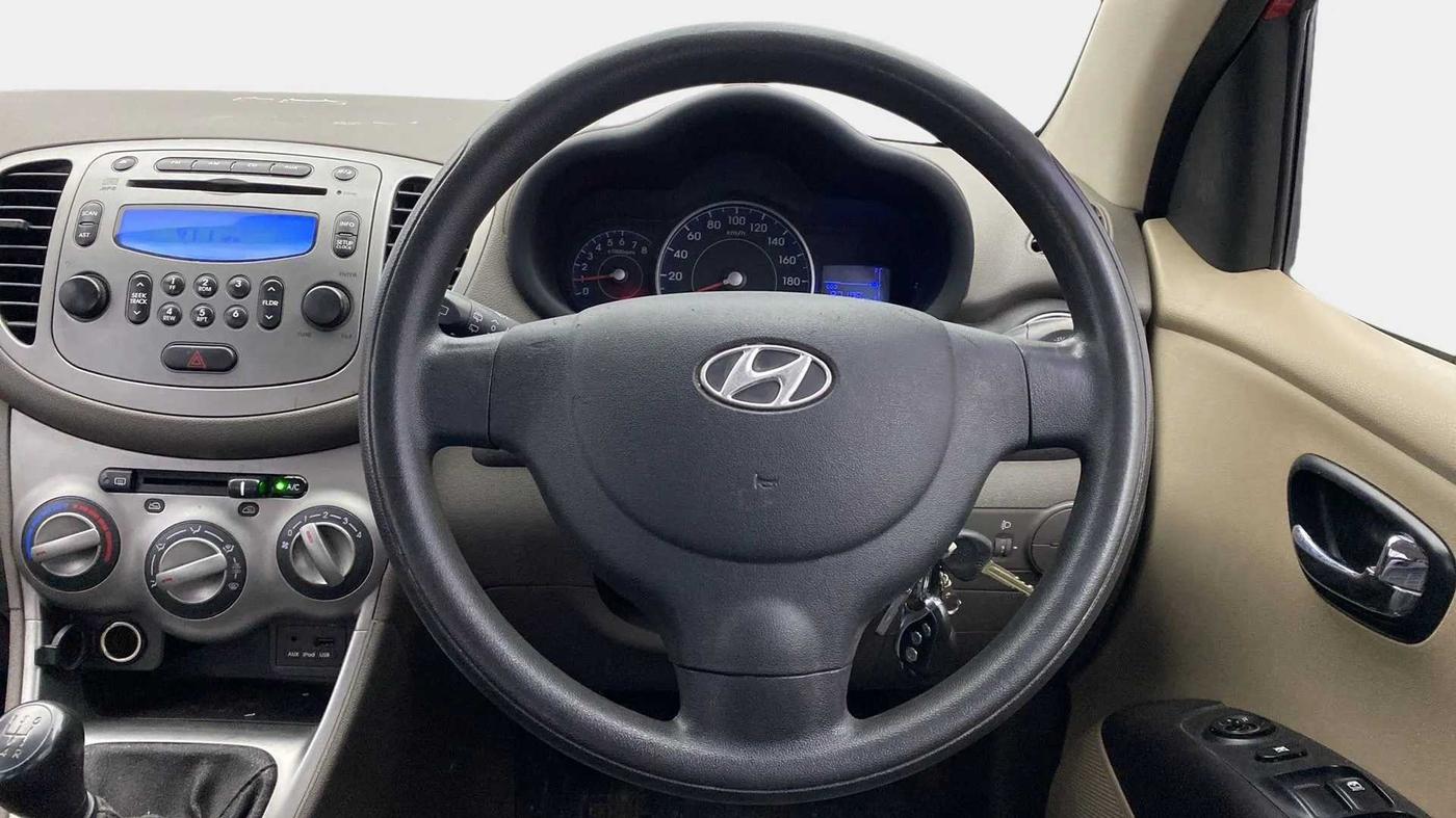 2013 Hyundai i10 SPORTZ 1.2, Petrol, Manual, 97,145 km, Steering Wheel Close Up