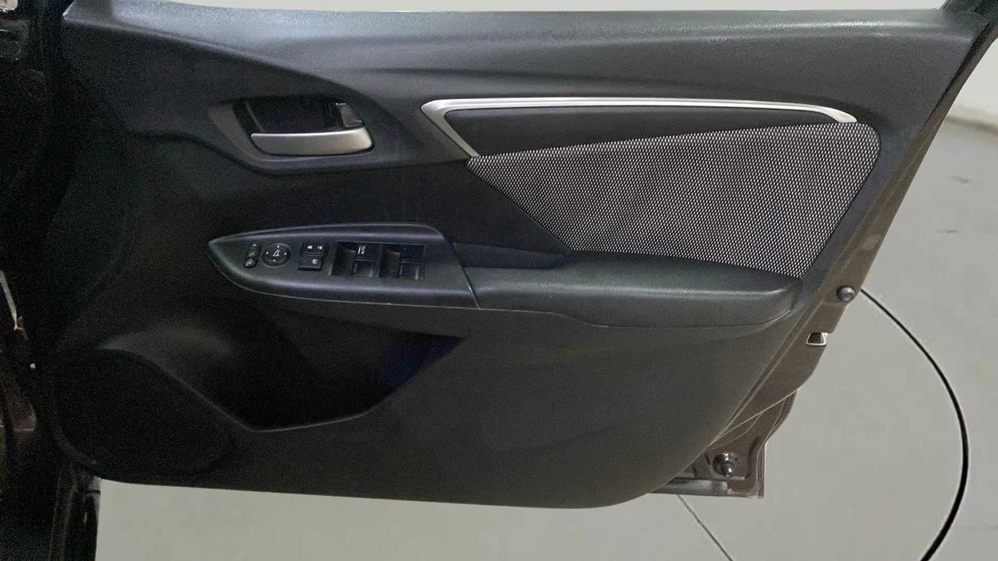 2017 Honda WR-V 1.2L I-VTEC VX MT, Petrol, Manual, 40,296 km, Driver Side Door Panels Control