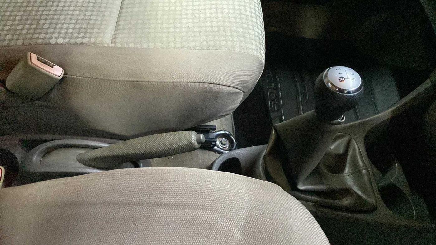 2013 Toyota Etios Liva G, Petrol, Manual, 74,406 km, Gear Lever