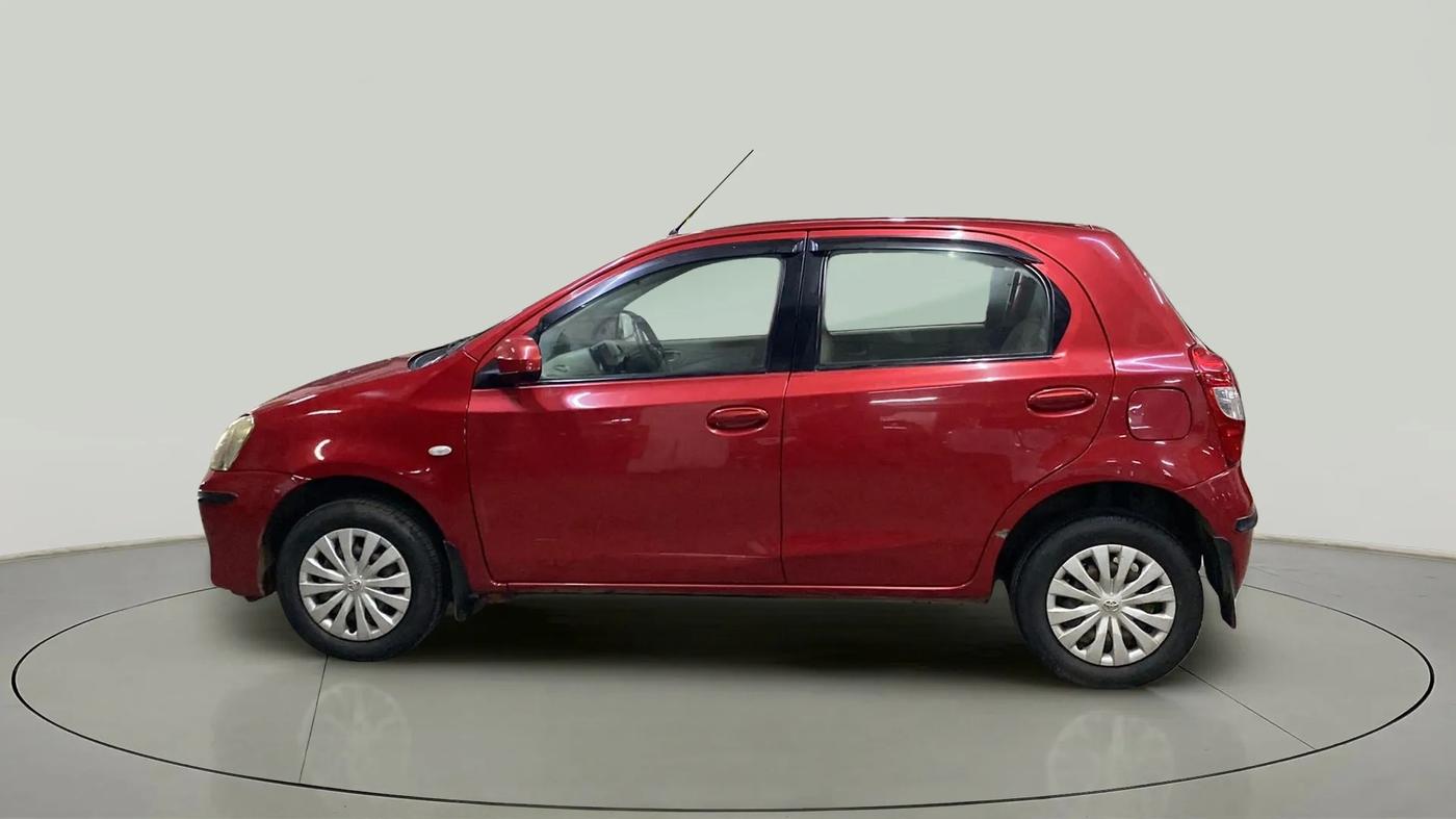 2013 Toyota Etios Liva G, Petrol, Manual, 74,406 km, Left Side