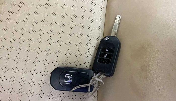 2018 Honda City 1.5L I-VTEC SV, Petrol, Manual, 1,03,452 km, Key Close Up
