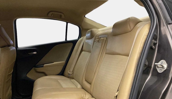 2018 Honda City 1.5L I-VTEC SV, Petrol, Manual, 1,03,452 km, Right Side Rear Door Cabin