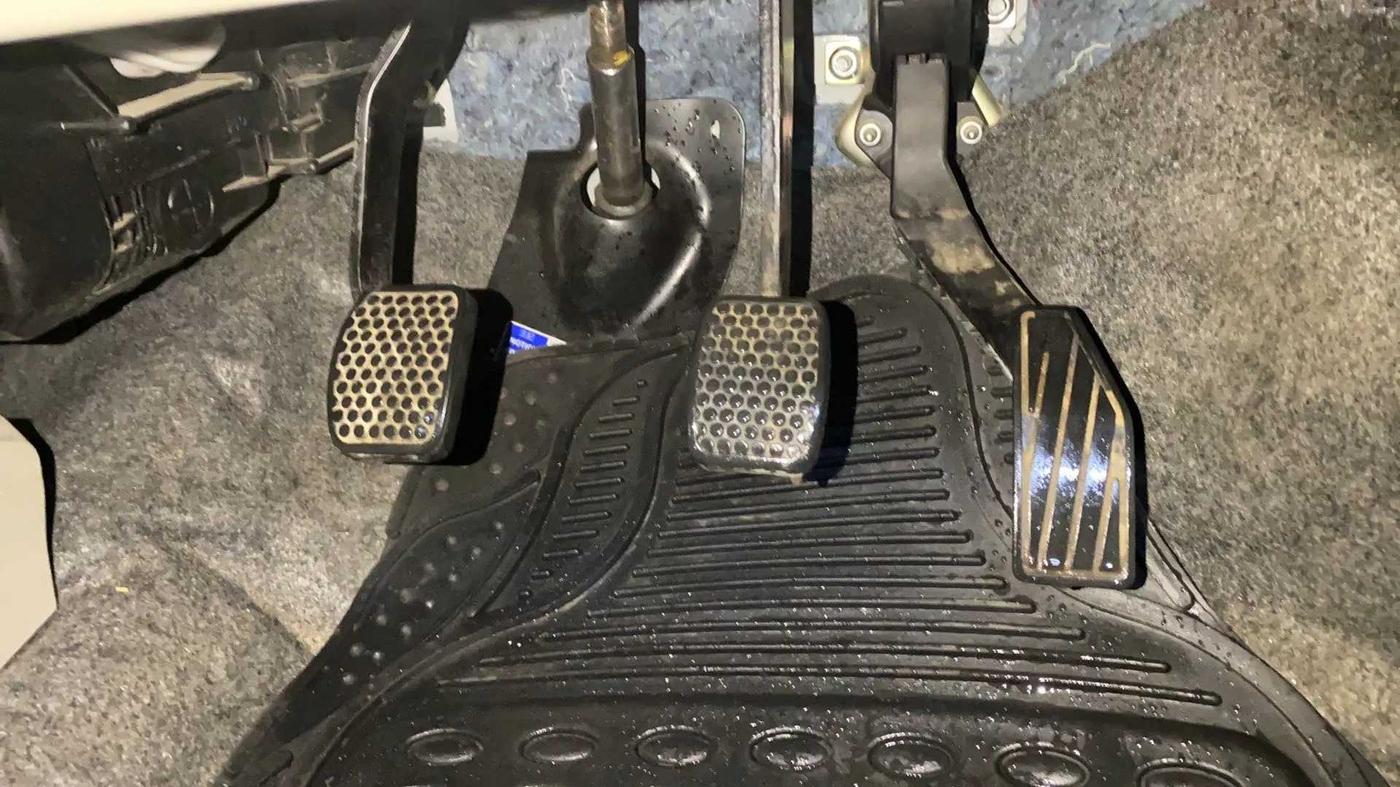 2021 Maruti Alto LXI, Petrol, Manual, 20,220 km, Pedals