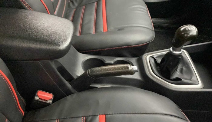 2016 Hyundai Creta E PLUS 1.6 PETROL, CNG, Manual, 67,741 km, Gear Lever