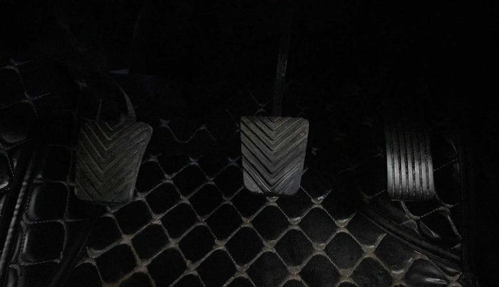 2016 Hyundai Creta E PLUS 1.6 PETROL, CNG, Manual, 67,741 km, Pedals