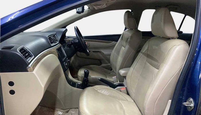 2019 Maruti Ciaz ALPHA 1.5 SHVS PETROL, Petrol, Manual, 25,858 km, Right Side Front Door Cabin