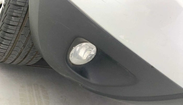2015 Renault Duster 85 PS RXL DIESEL, Diesel, Manual, 50,208 km, Right fog light - Not working