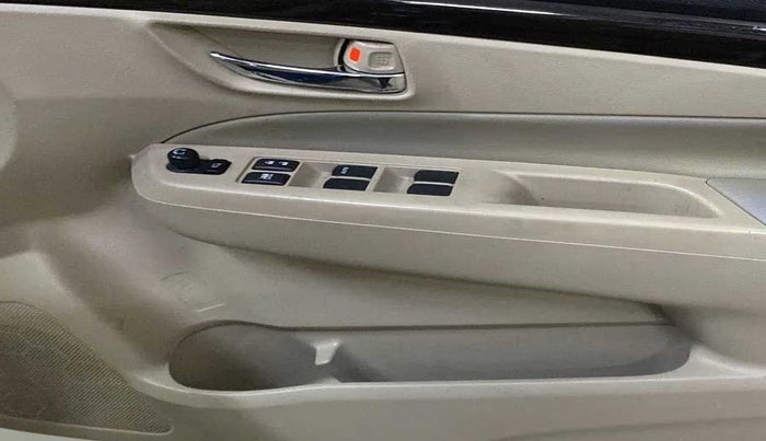 2018 Maruti Ciaz ALPHA 1.4 PETROL, Petrol, Manual, 31,208 km, Driver Side Door Panels Control