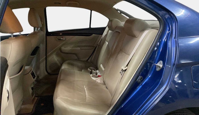 2018 Maruti Ciaz ALPHA 1.4 PETROL, Petrol, Manual, 31,208 km, Right Side Rear Door Cabin