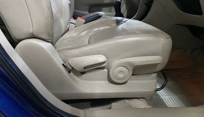 2018 Maruti Ciaz ALPHA 1.4 PETROL, Petrol, Manual, 31,208 km, Driver Side Adjustment Panel