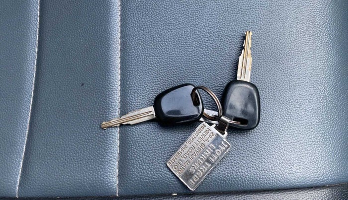 2014 Maruti Alto K10 VXI, Petrol, Manual, 43,482 km, Key Close Up