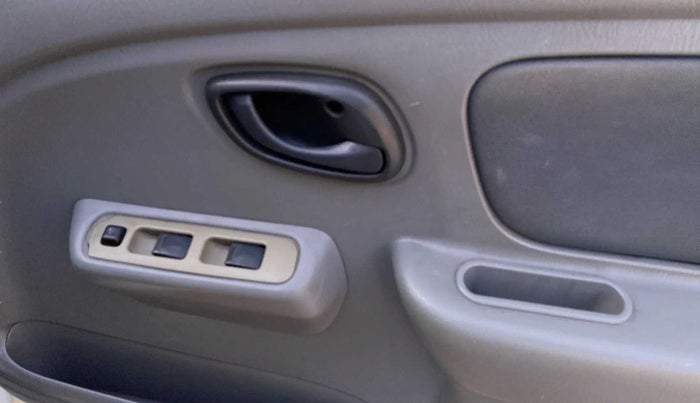 2014 Maruti Alto K10 VXI, Petrol, Manual, 43,482 km, Driver Side Door Panels Control