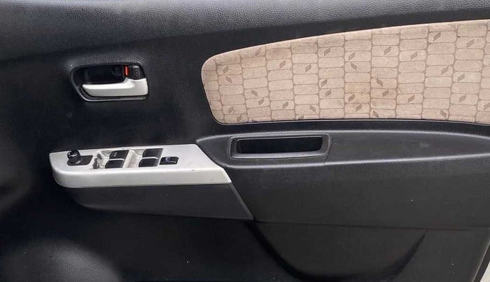2014 Maruti Wagon R 1.0 VXI, CNG, Manual, 63,278 km, Driver Side Door Panels Control