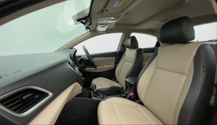 2019 Hyundai Verna 1.6 VTVT SX (O) AT, Petrol, Automatic, 30,116 km, Right Side Front Door Cabin