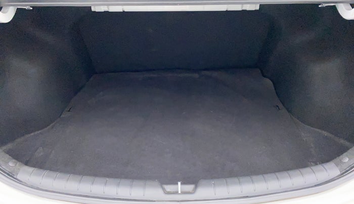 2019 Hyundai Verna 1.6 VTVT SX (O) AT, Petrol, Automatic, 30,116 km, Boot Inside