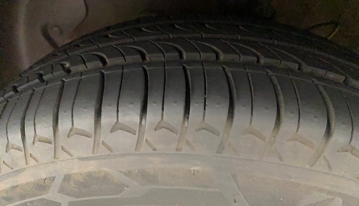 2019 Hyundai NEW SANTRO ASTA MT, Petrol, Manual, 78,119 km, Left Front Tyre Tread