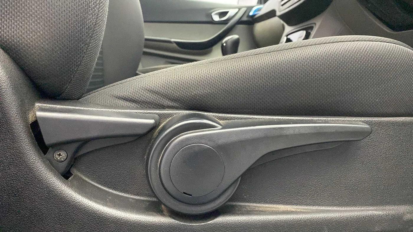 2019 Tata Tiago XZ PLUS PETROL, Petrol, Manual, 57,797 km, Driver Side Adjustment Panel